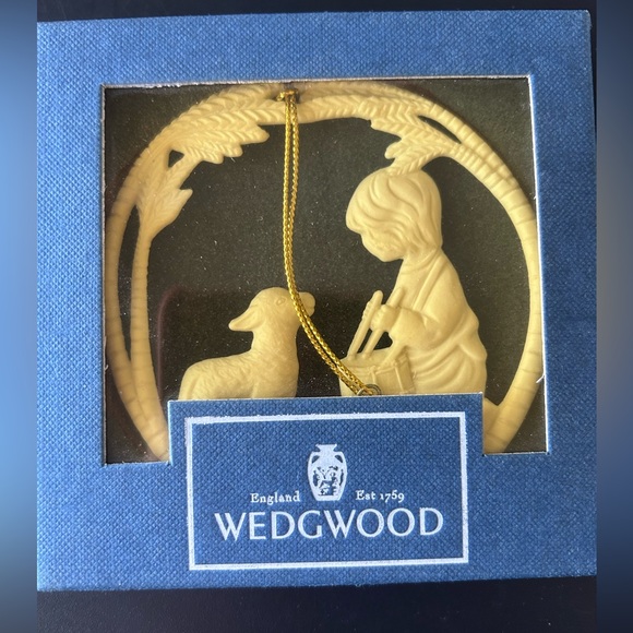 Wedgwood Jasper Ornament Little Drummer Boy - Picture 3 of 4